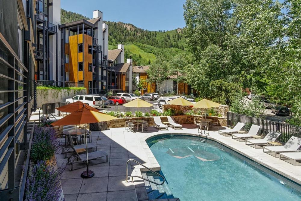 Durant Unit D5, Deluxe Condo With Beautiful Furnishings, Great Views, And Central A/C Aspen Exterior photo